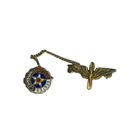 Vintage WWII Era US Air Corps Military 10k GF Enamel Propellor Wings Chained Pin - Picture 2 of 6
